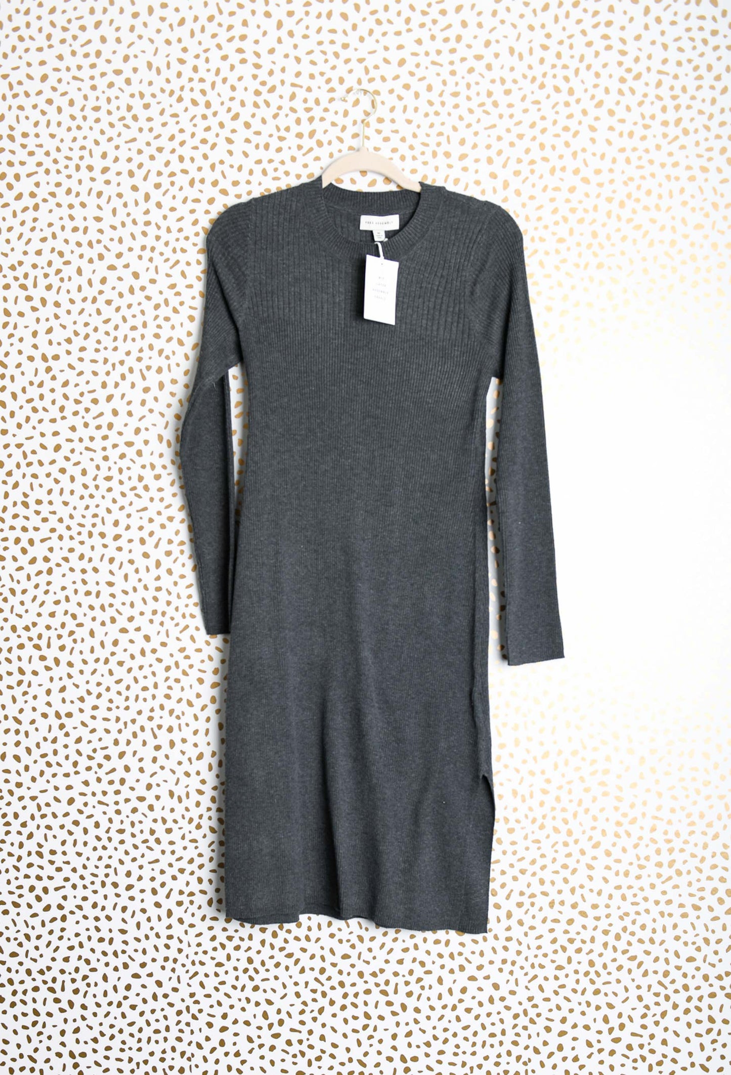 Free Assembly long sleeve midi dress Size M \ NWT