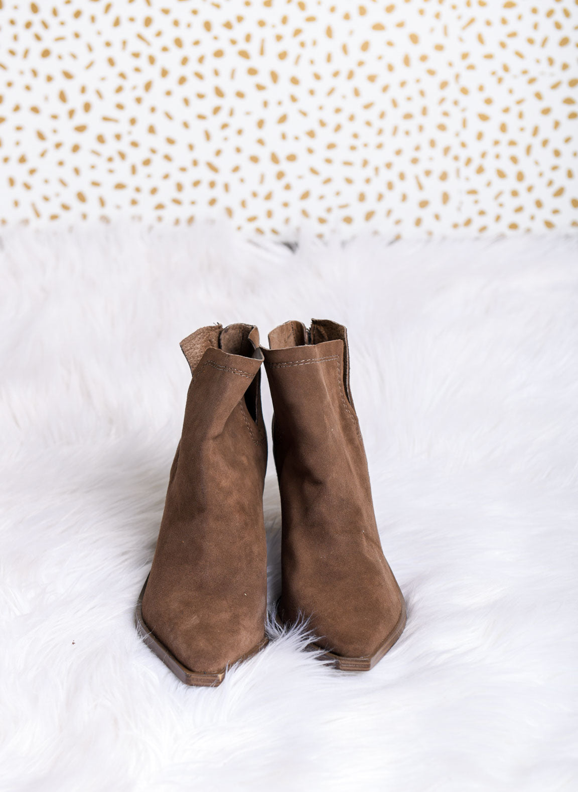 Vince Camuto Welland suede booties size 8