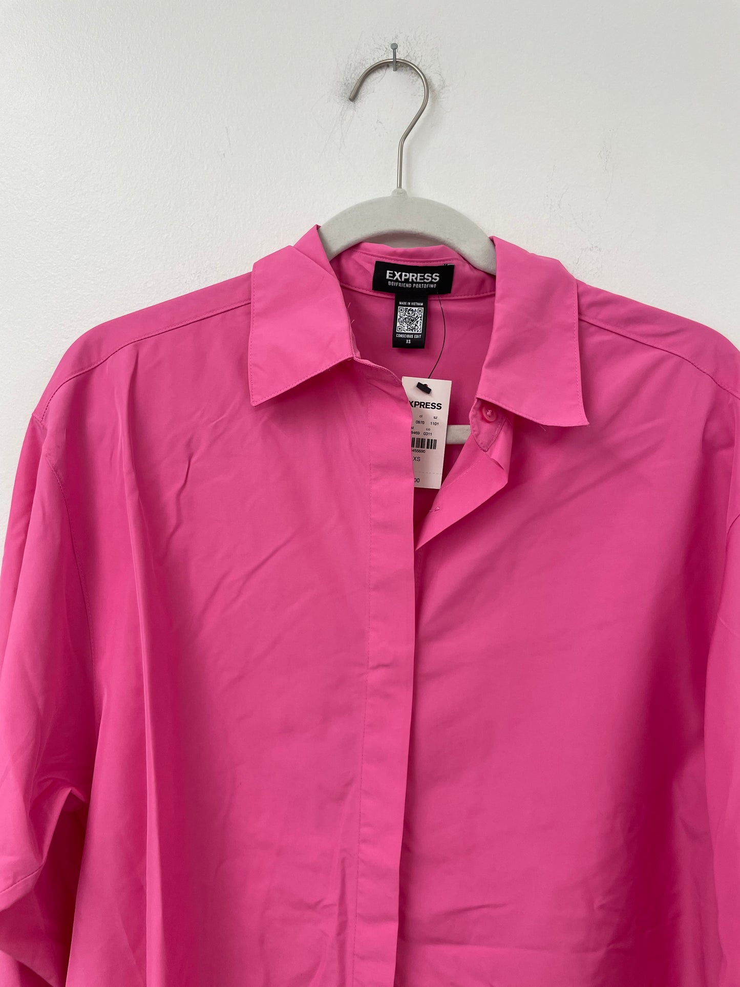 Expresses long sleeve button up Size XS fits like a S/ NWT