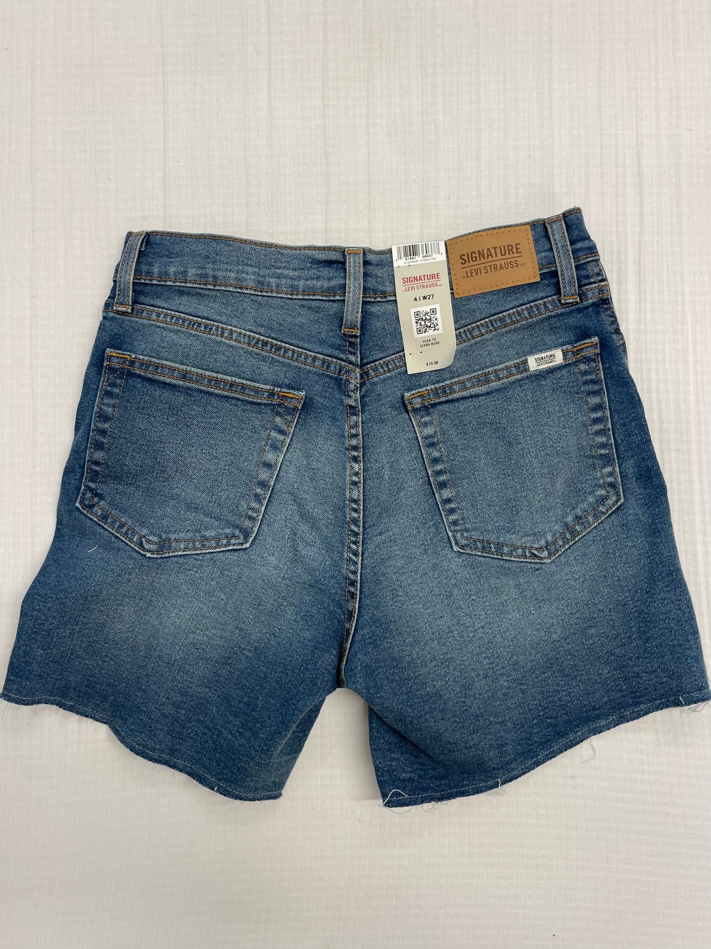 Levi Strauss 5” inseam shorts Size 4 / NWT