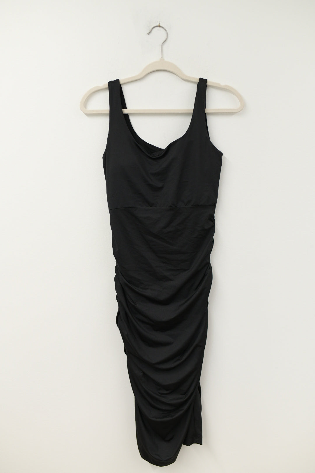 Sofia body on ruched midi dress Size M/ EUC