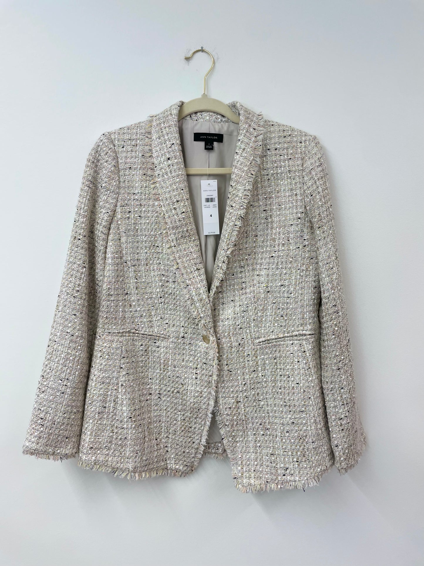 Ann Taylor Tweed blazer Size 4 / NWT