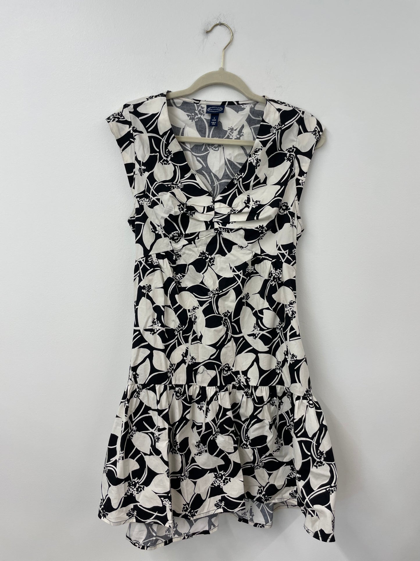 Scoop v-neck poplin mini dress Size S / EUC