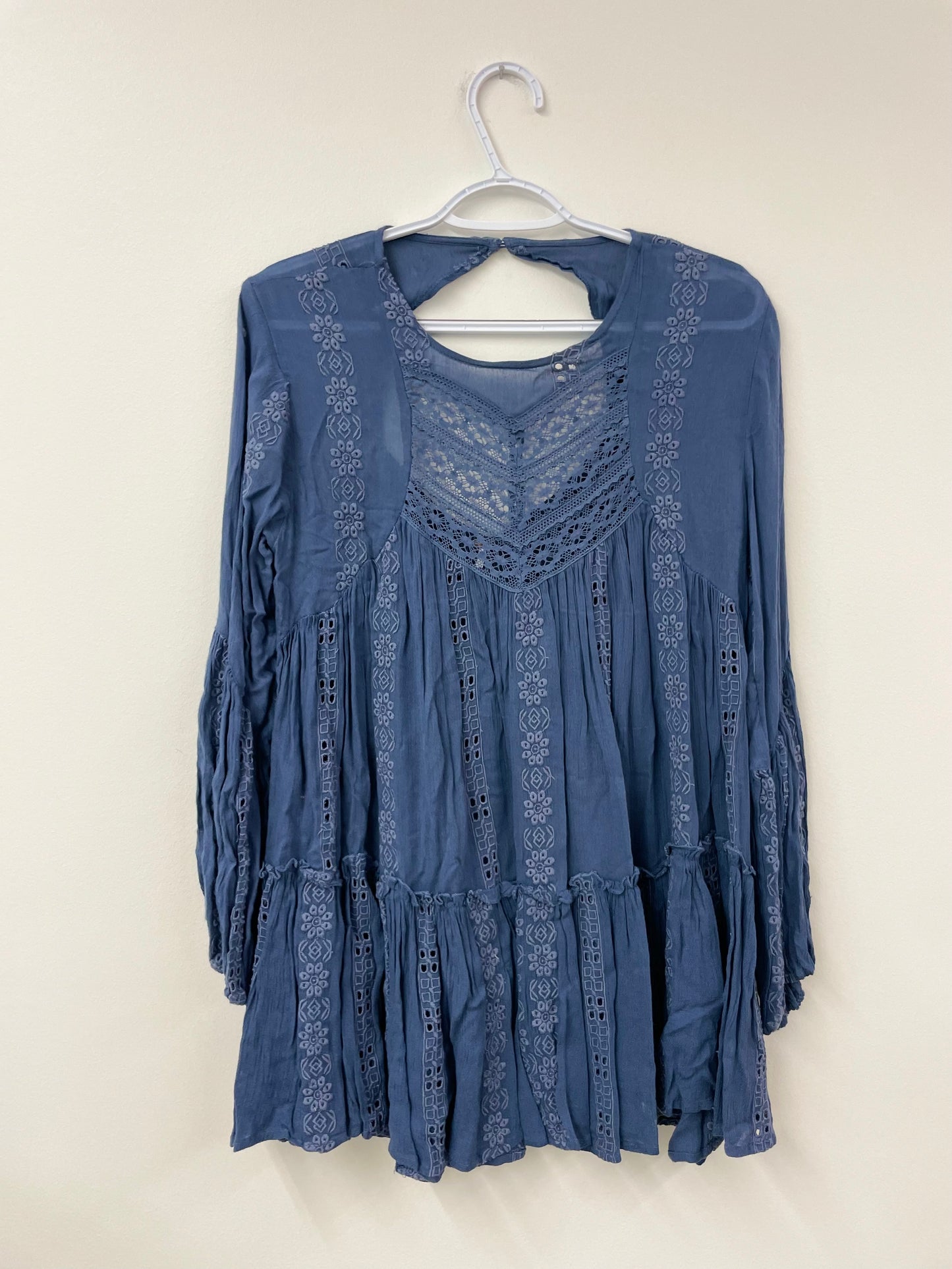 Free People lace tunic top Size XS / EUC