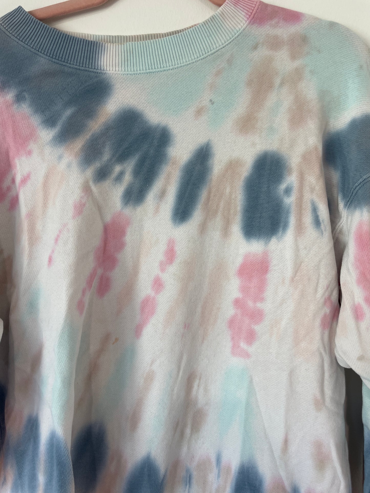 American Eagle sweatshirt Size XS /EUC