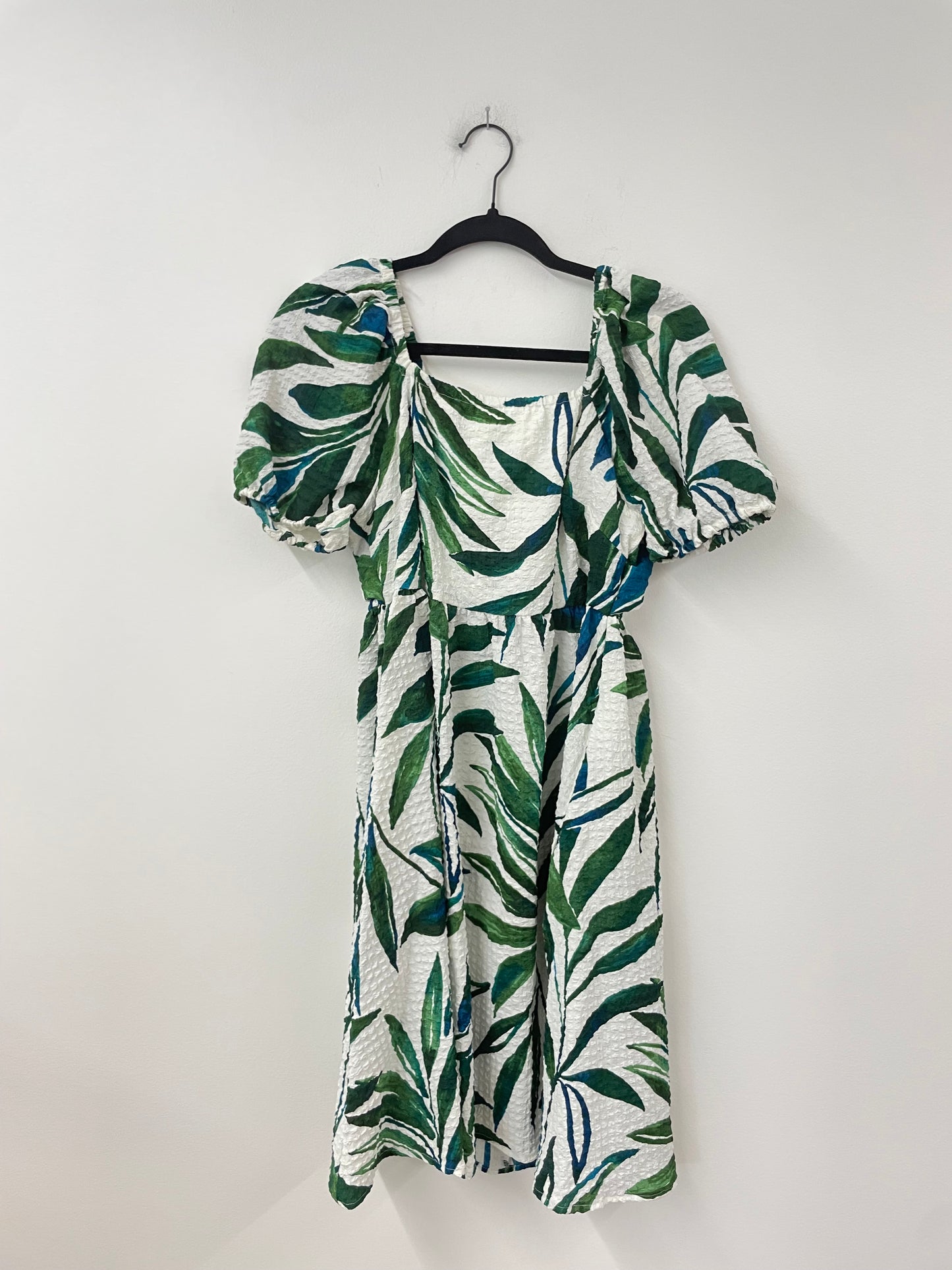 Time and Tru puffed sleeve tie back mini dress Size S / EUC