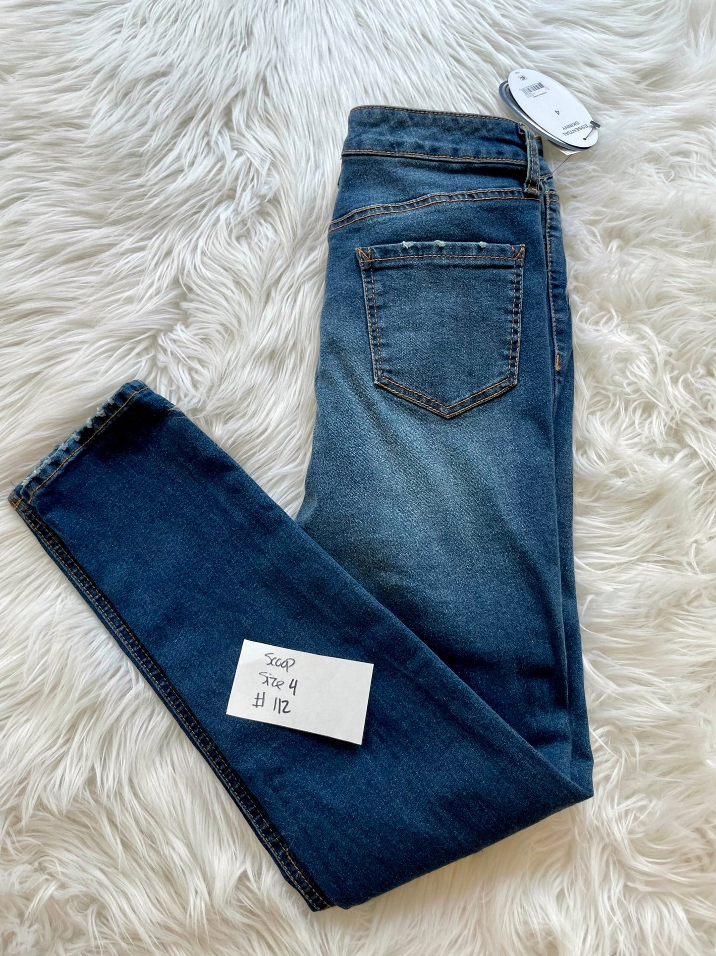 Scoop skinny jeans Size 4/ NWT