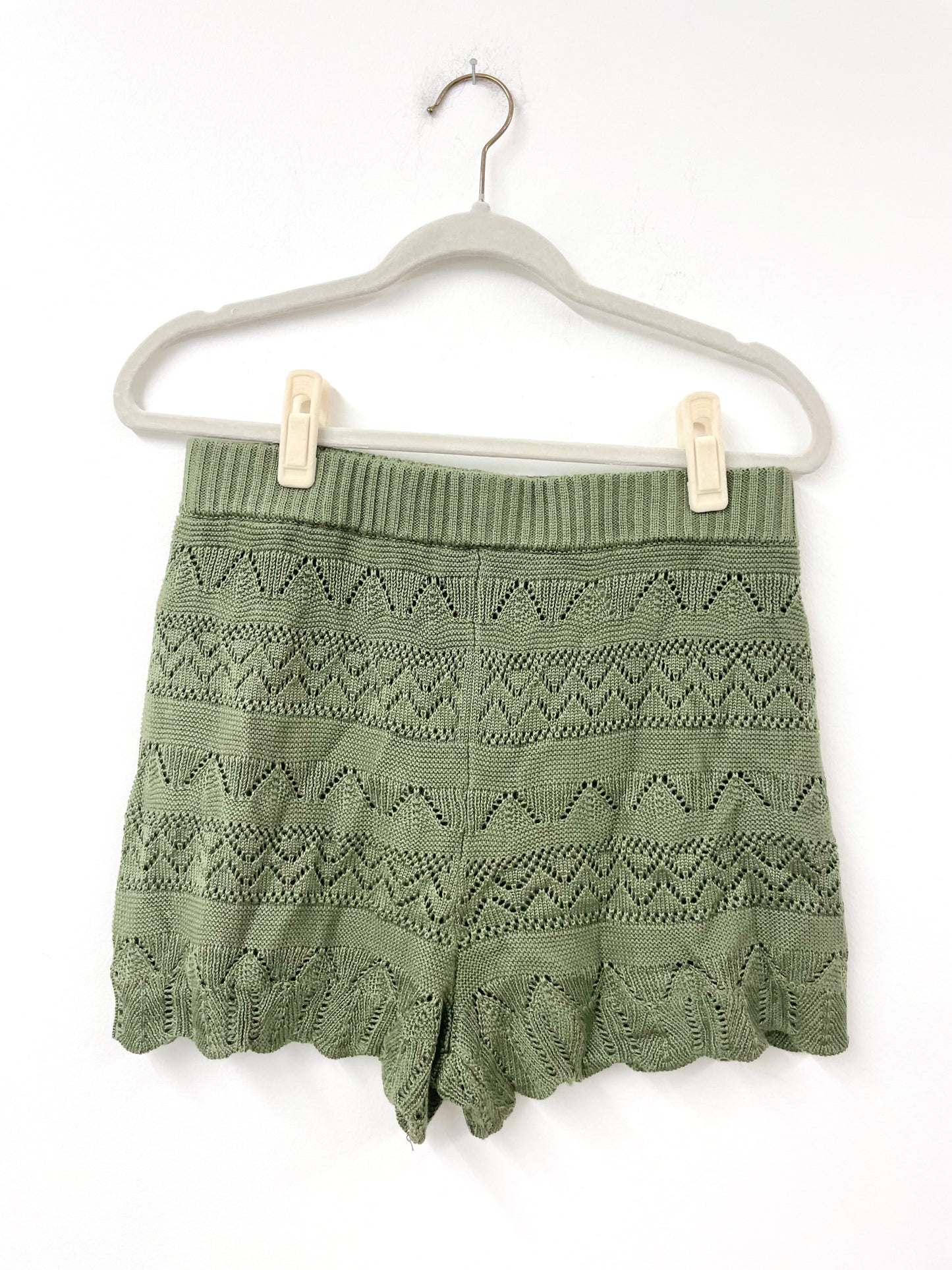 No Boundaries crochet short set Size L / NWT