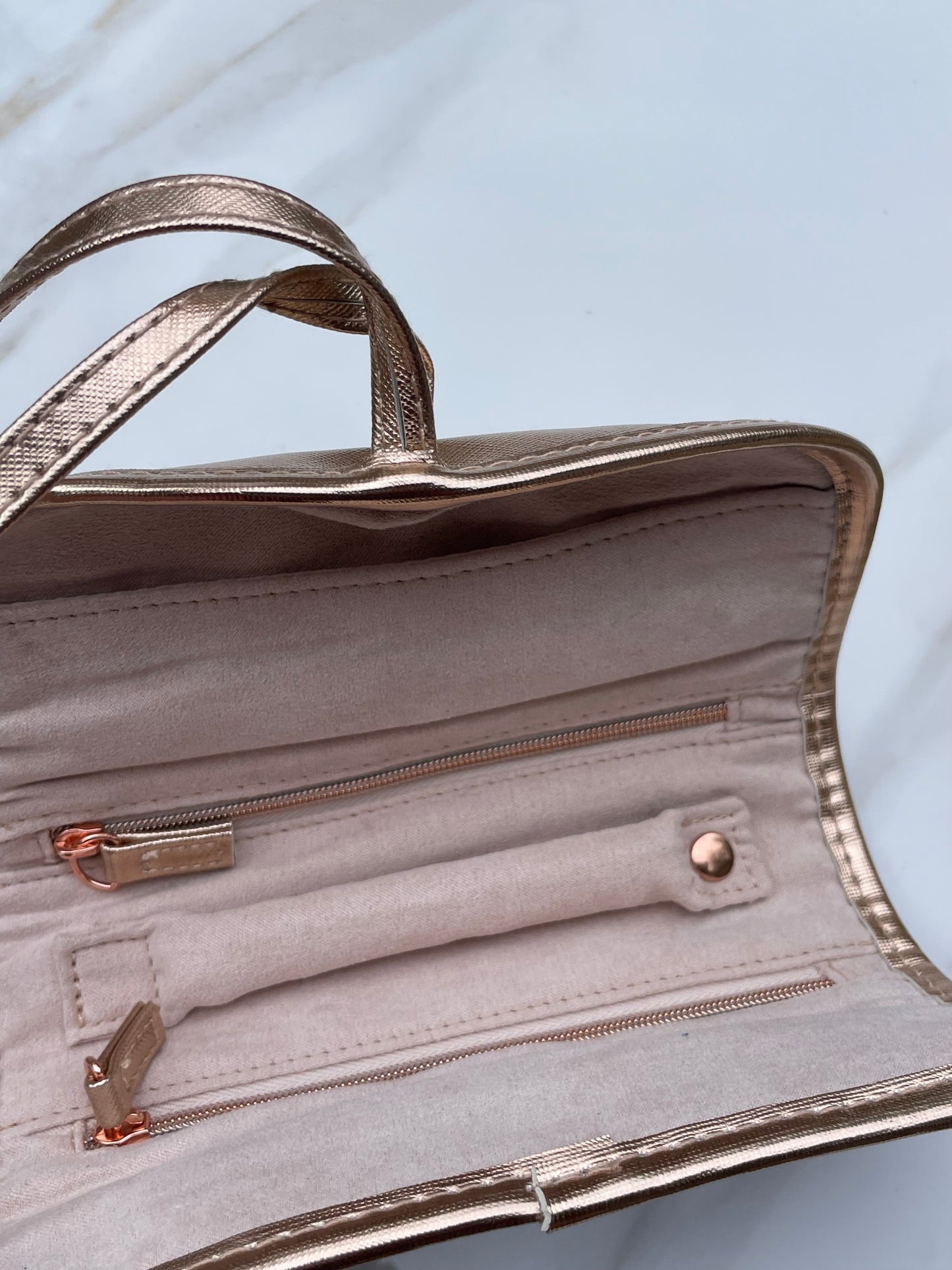 Kendra Scott travel jewelry bag