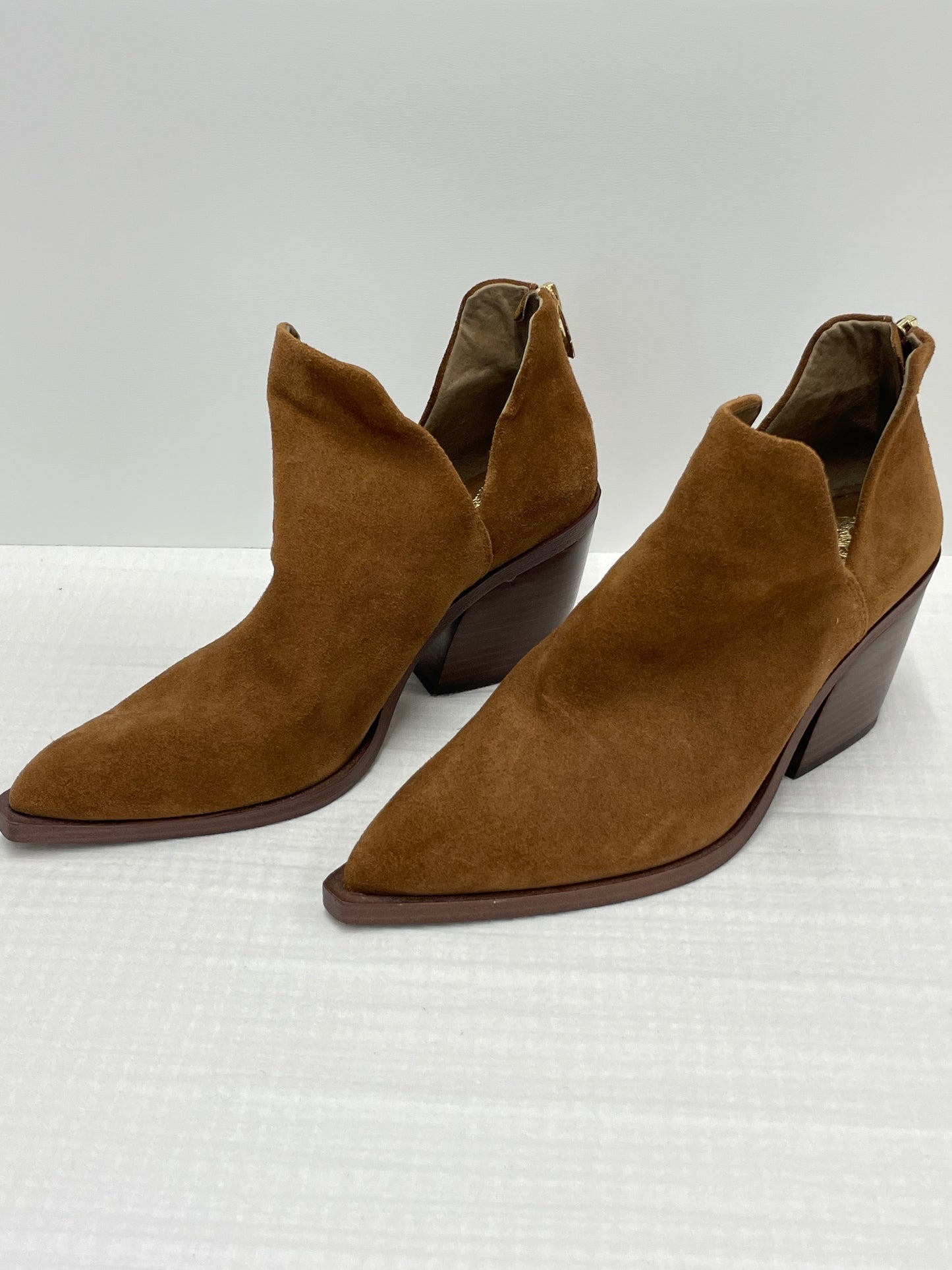 Vince Camuto suede booties Size 8 / NWOT