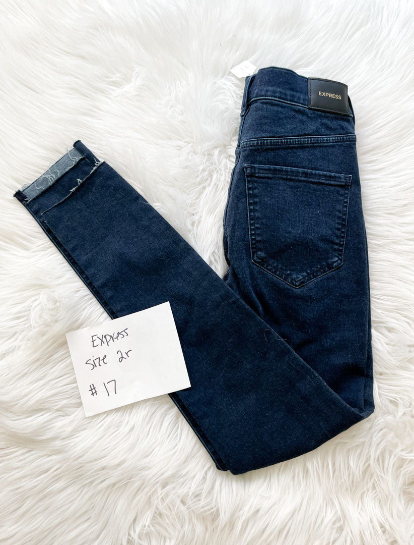 Express jeans Size 2r / NWT