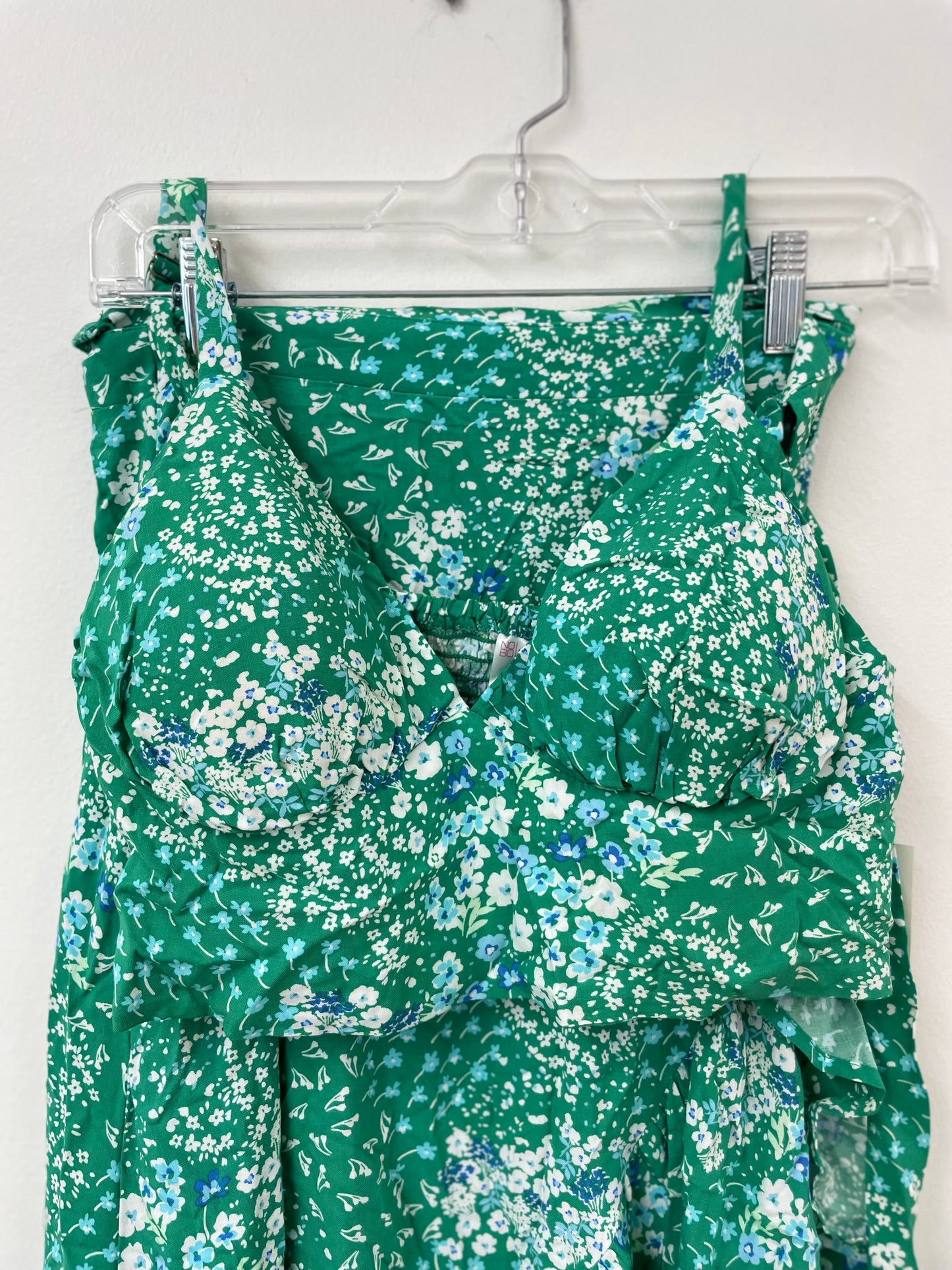 No Boundaries high waisted tie skirt/crop top set Size M / NWT