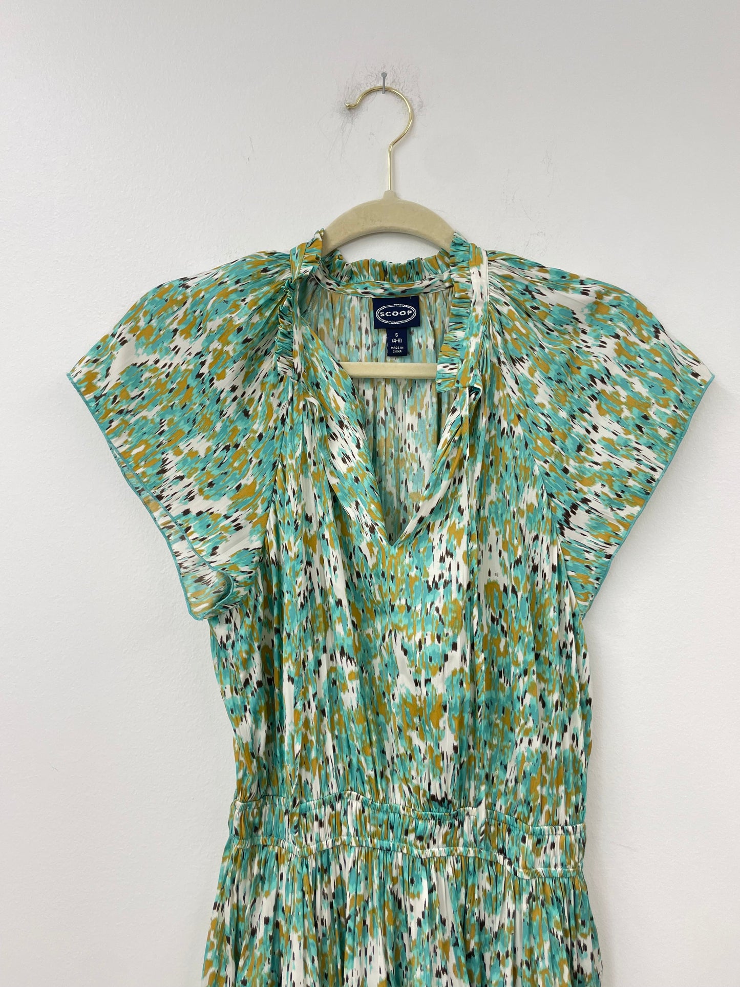 Scoop mini ruffle dress Size S / EUC