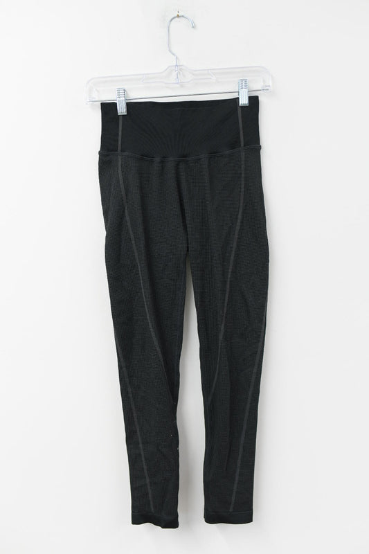 Off Line athletic leggings  Size M /EUC