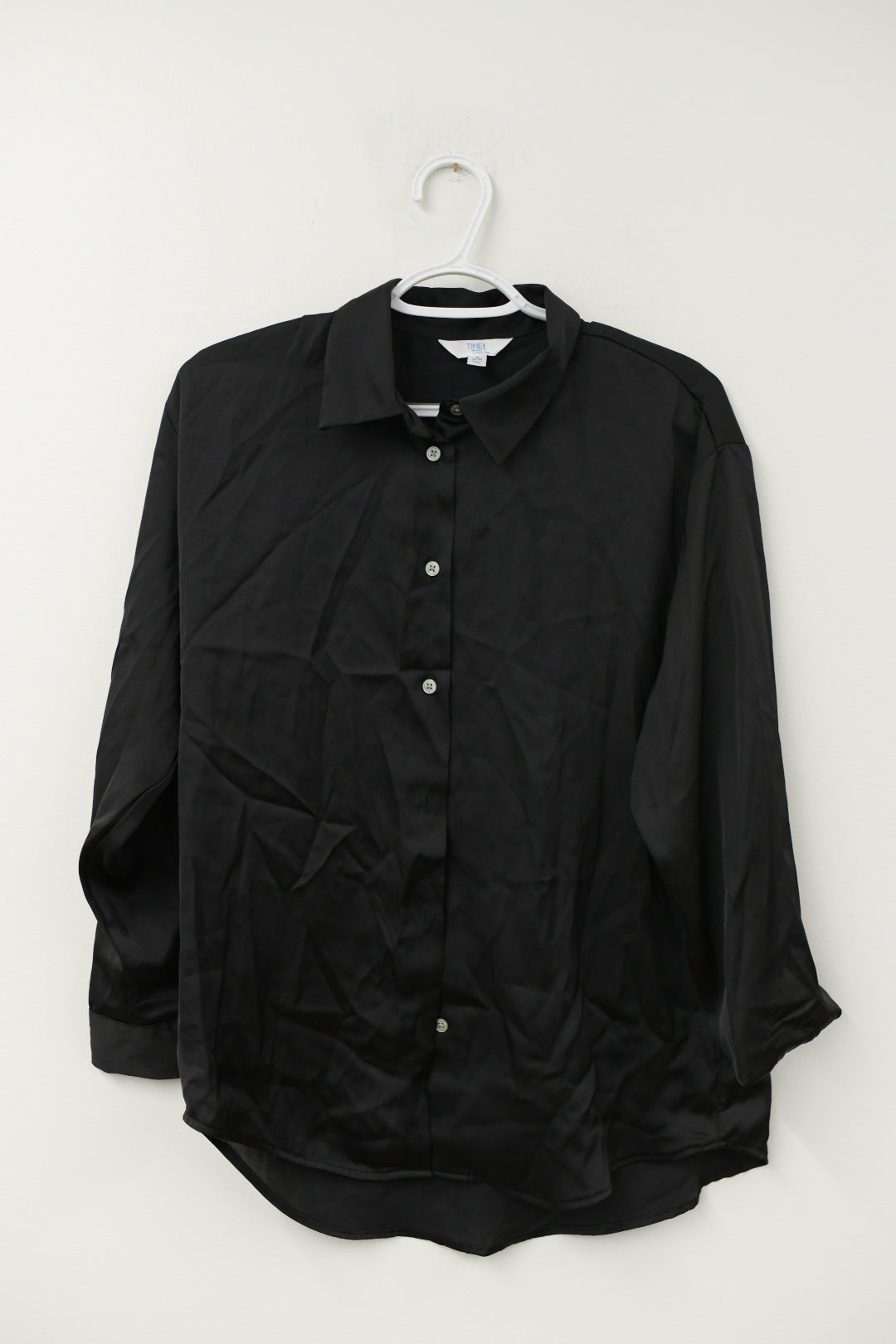 Time and Tru satin button up blouse Size S/ EUC