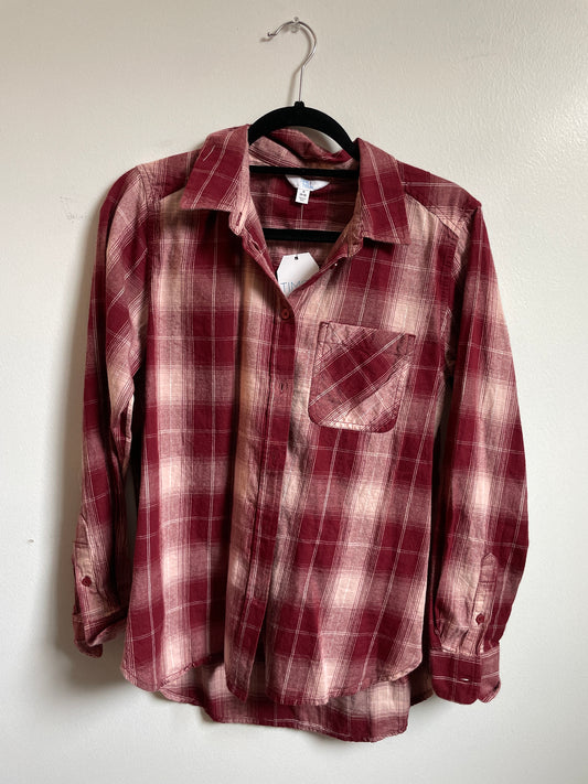 Time and Tru plaid long sleeve button up shirt / Size S / NWT