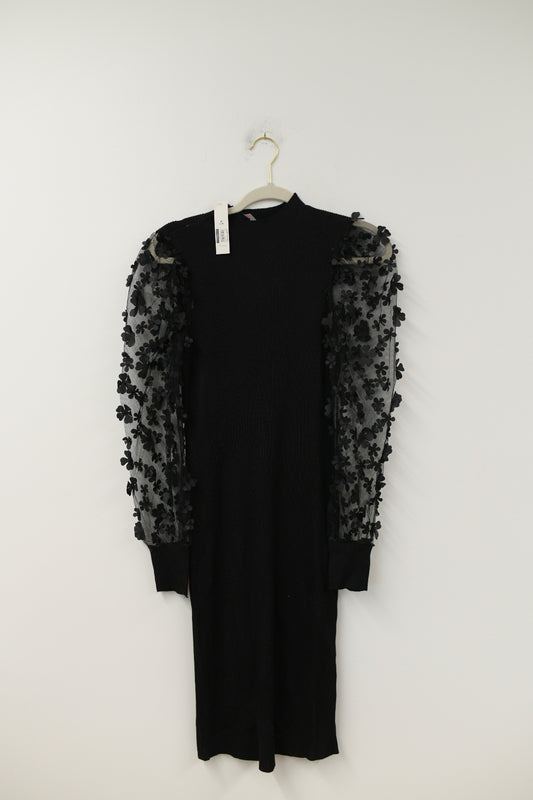 No Boundaries puffed sleeve detail fitted midi dress Size M \ NWT