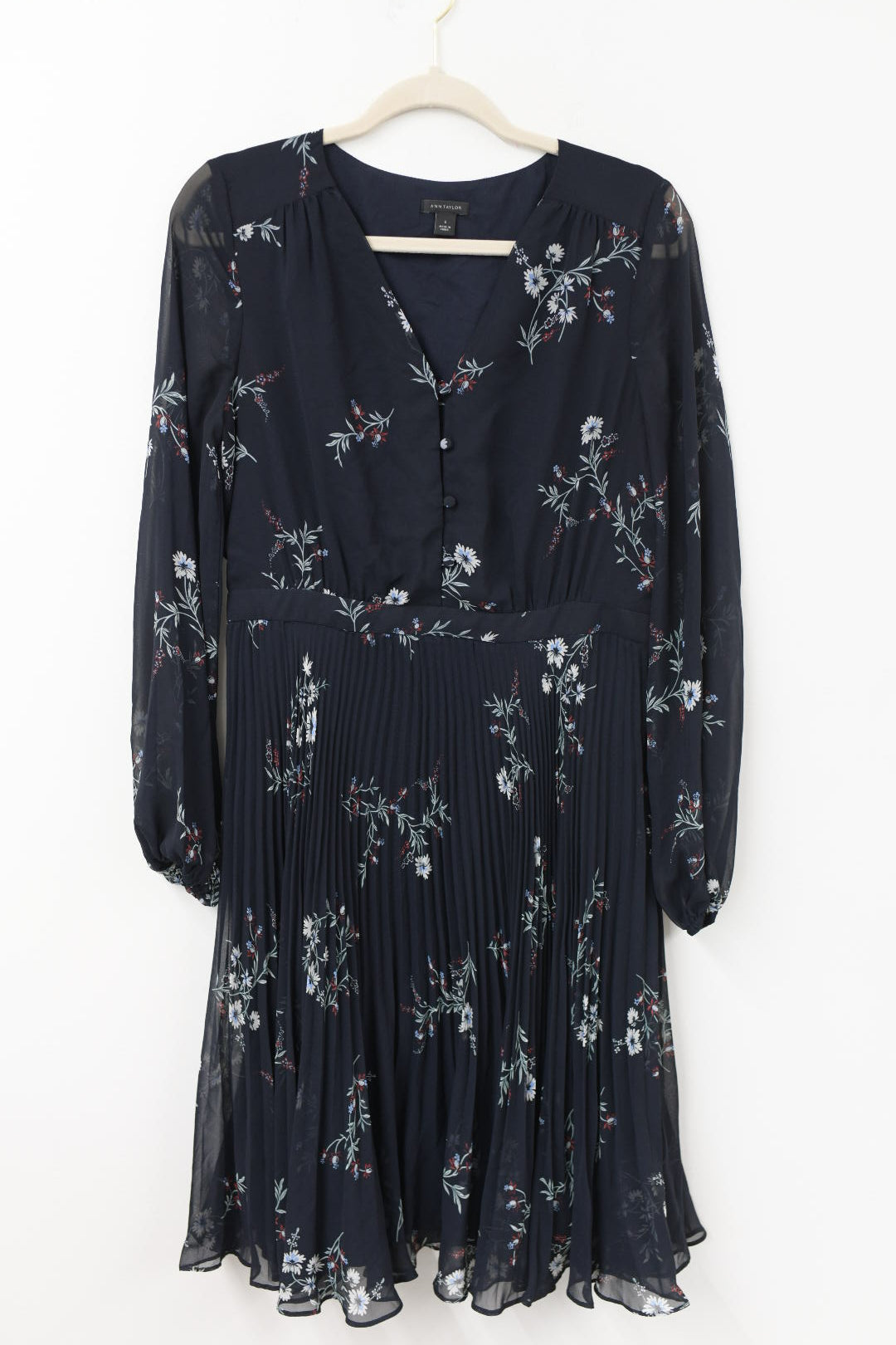 Ann Taylor pleated midi dress Size 6 / EUC