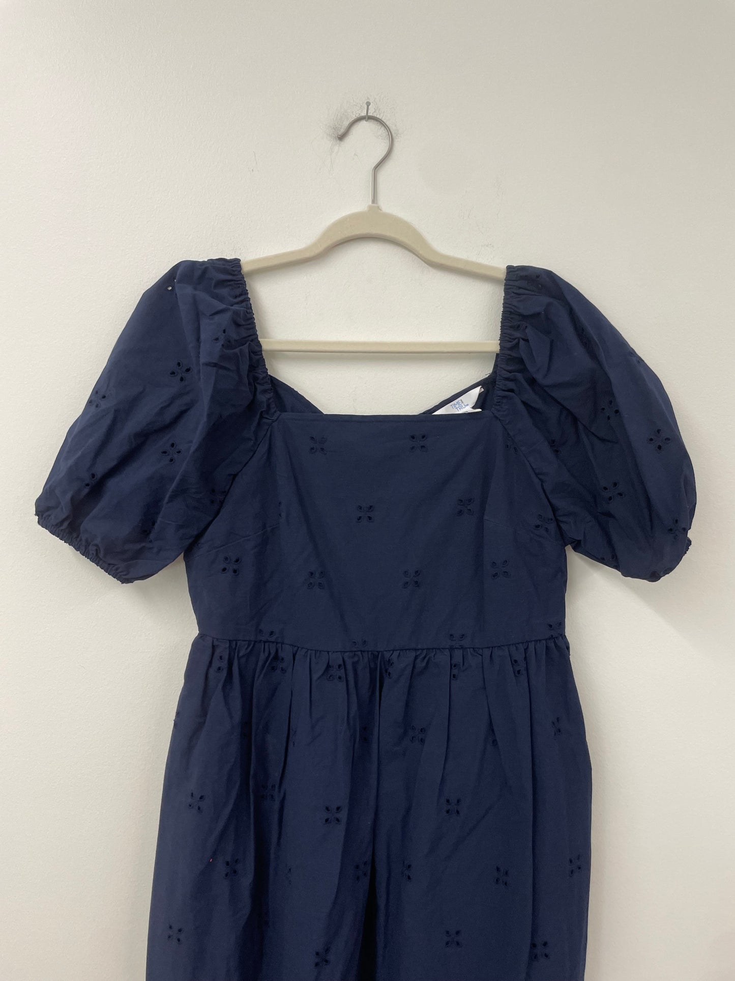 Time and Tru eyelet puffed sleeve tie back midi dress Size S / NWT