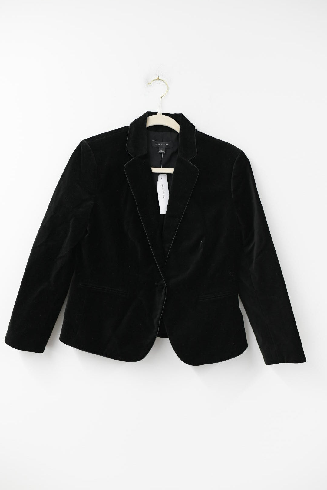 Ann Taylor velvet blazer Size 6 / NWT