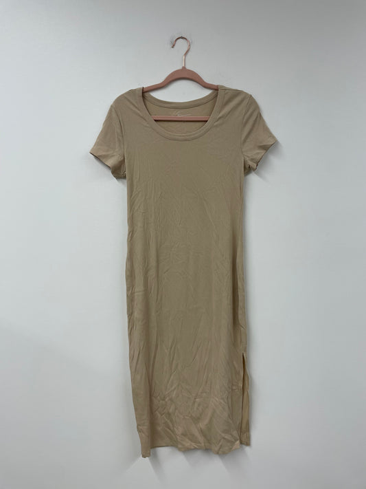 No boundaries fitted midi dress Size L / NWT