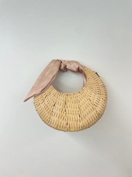 Scoop small straw crescent bag