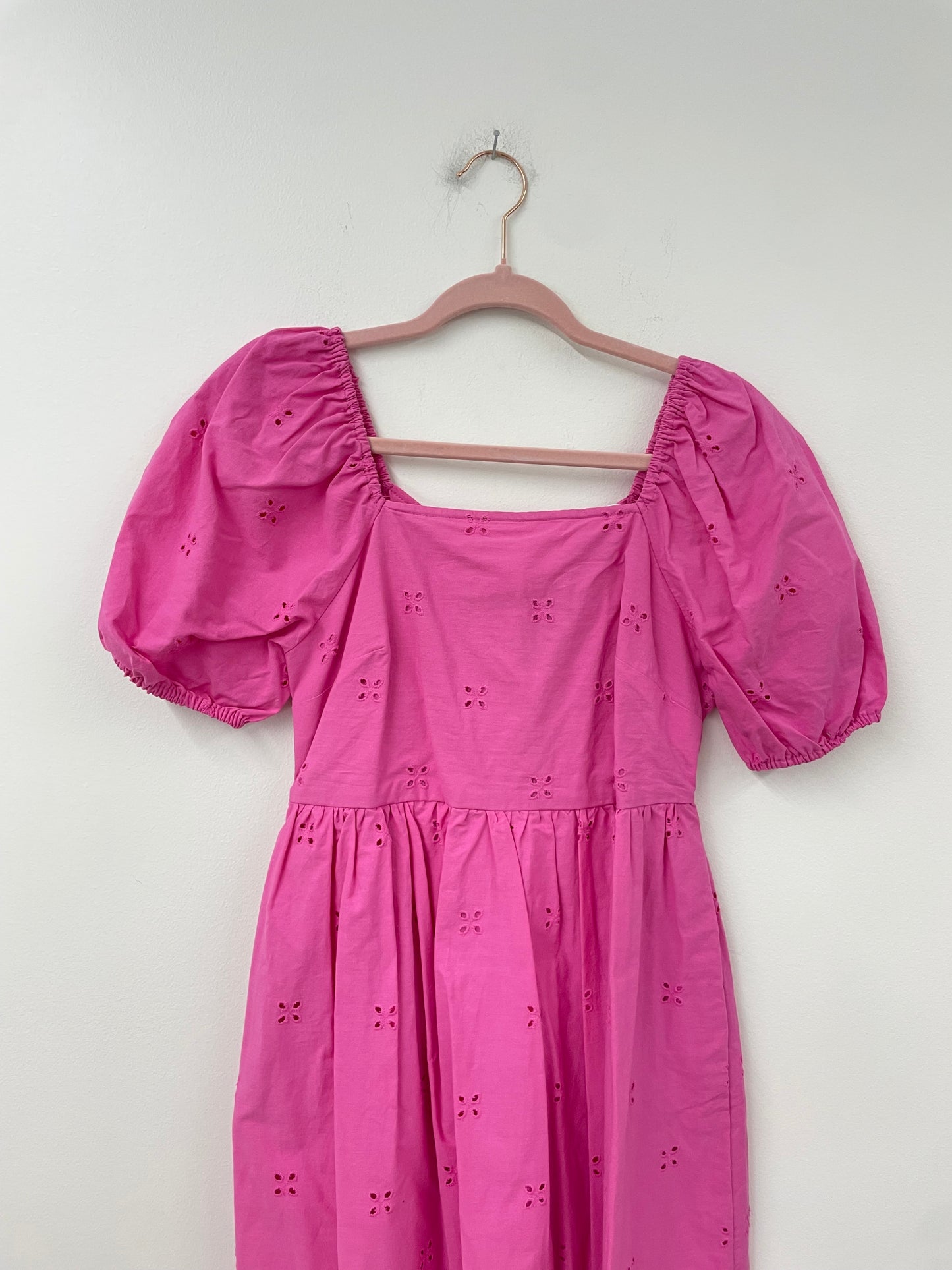 Time and Tru eyelet tie back midi dress Size XS / NWT