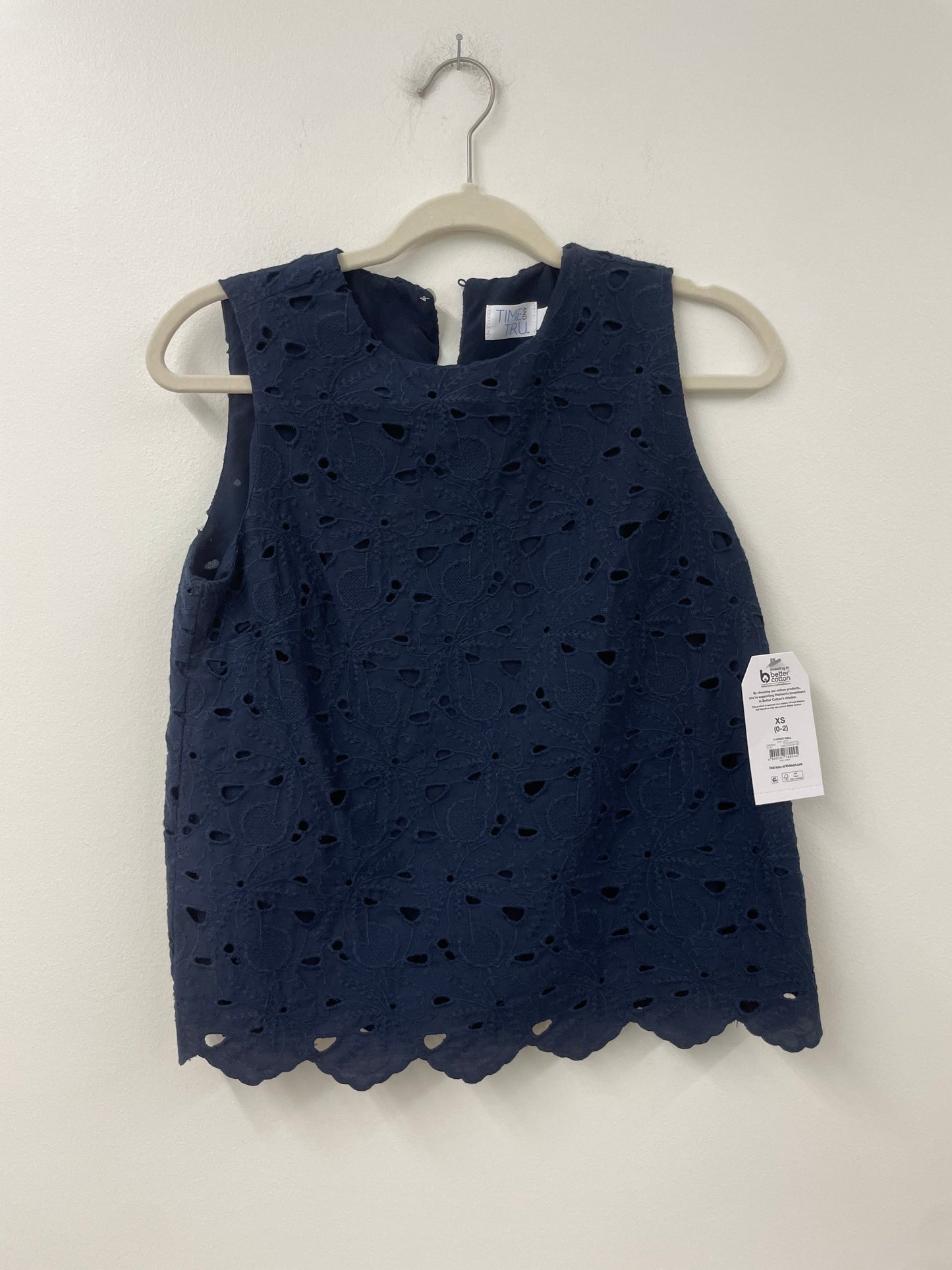 Time and Tru sleeveless eyelet top Size XS/ NWT
