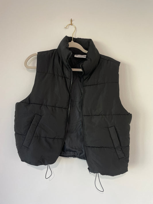 No Boundaries crop puffer vest Size M / EUC