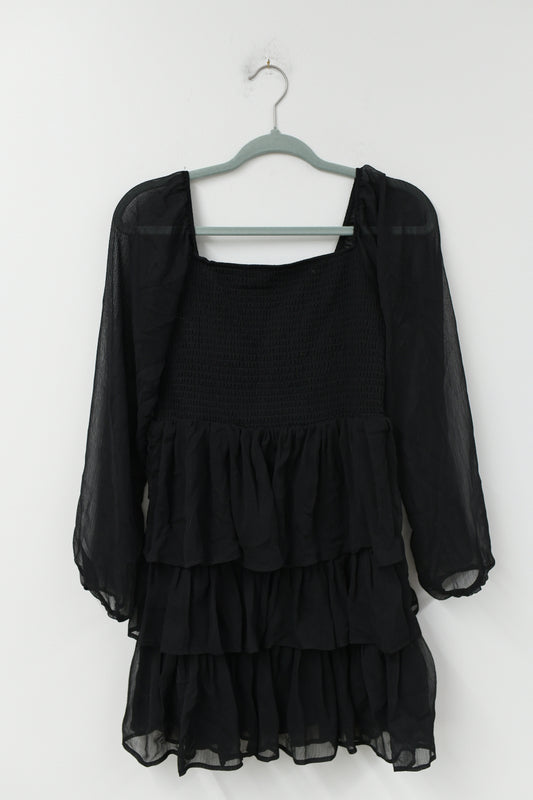 Madden NYC DC smocked waist tiered mini dress Size M / EUC