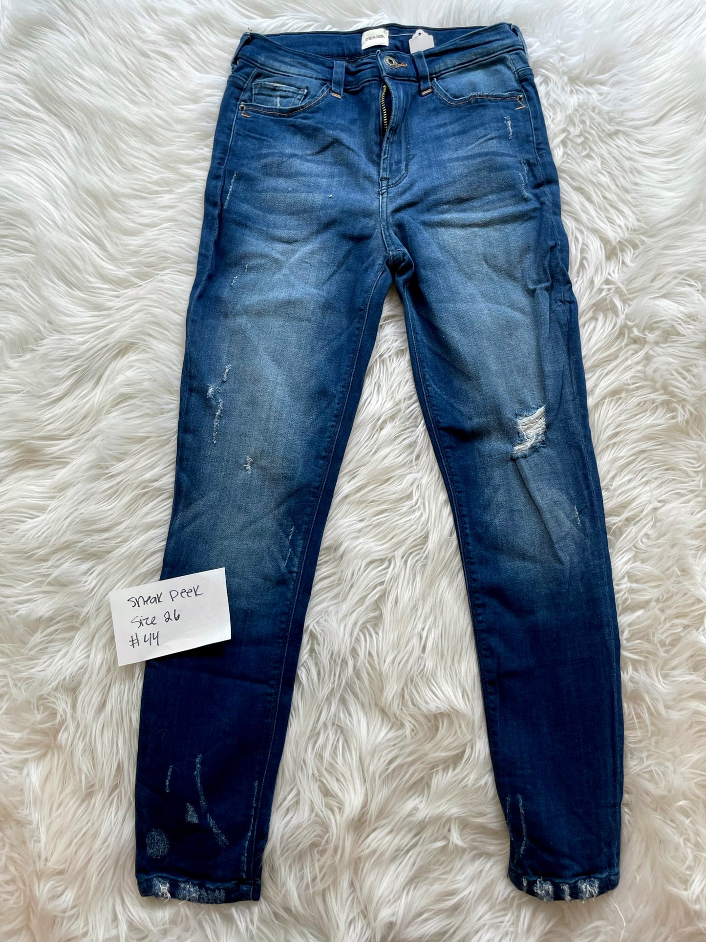 Sneak Peek jeans Size 26/ EUC