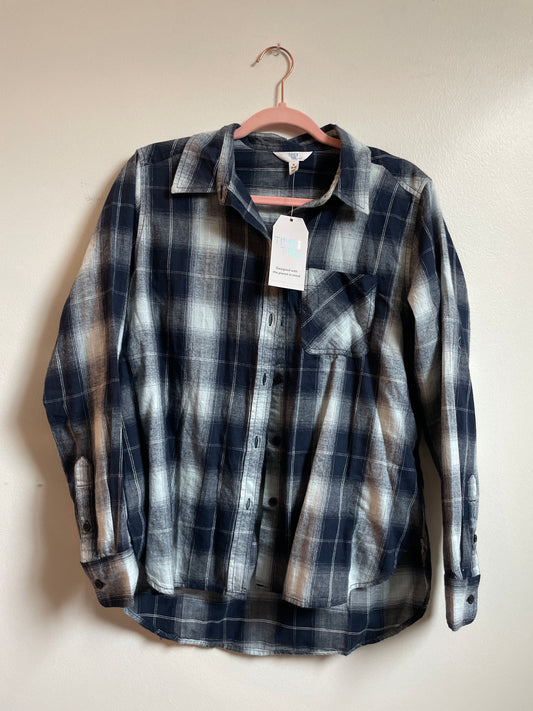 Time and Tru Button Down plaid Shirt with Long Sleeves / Size S / NWT