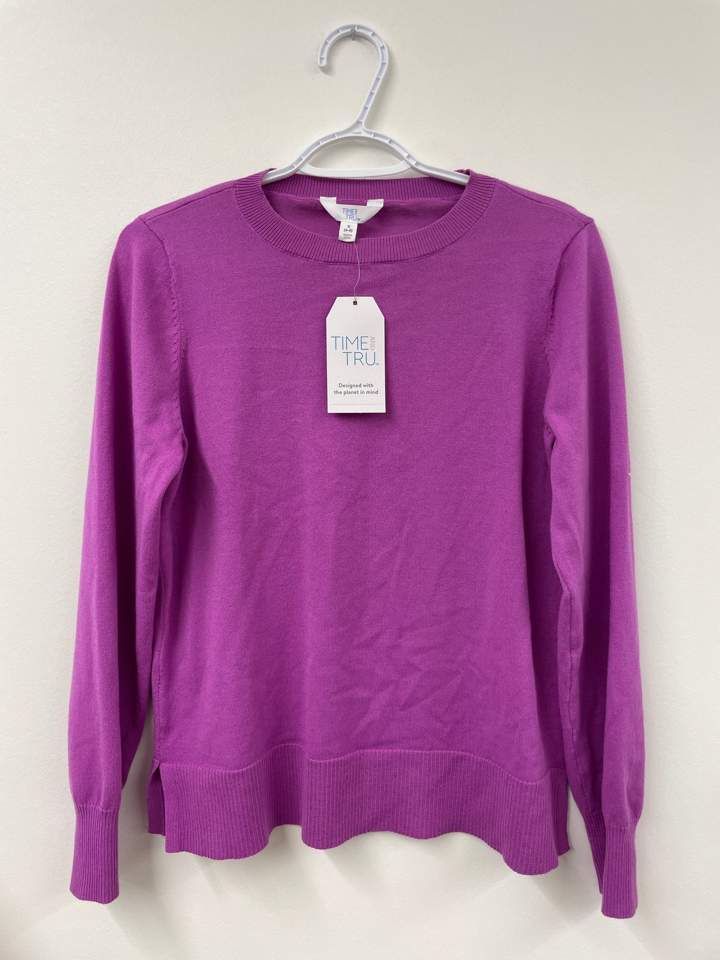 Time and Tru core crew pullover Size S / NWT