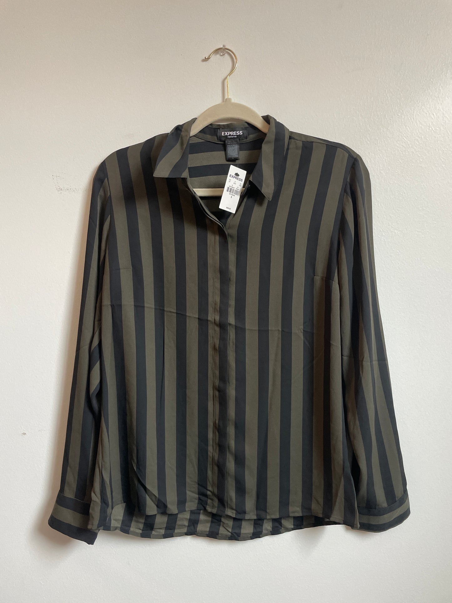 Express button down long sleeve blouse Size S \ NWT