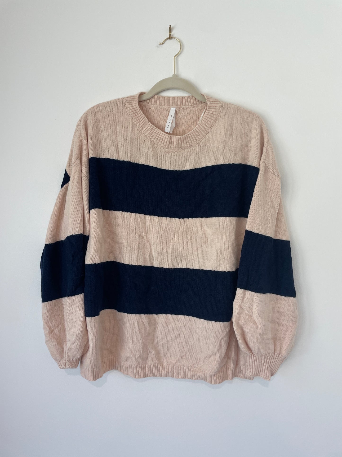 Dreamers sweater Size S / EUC