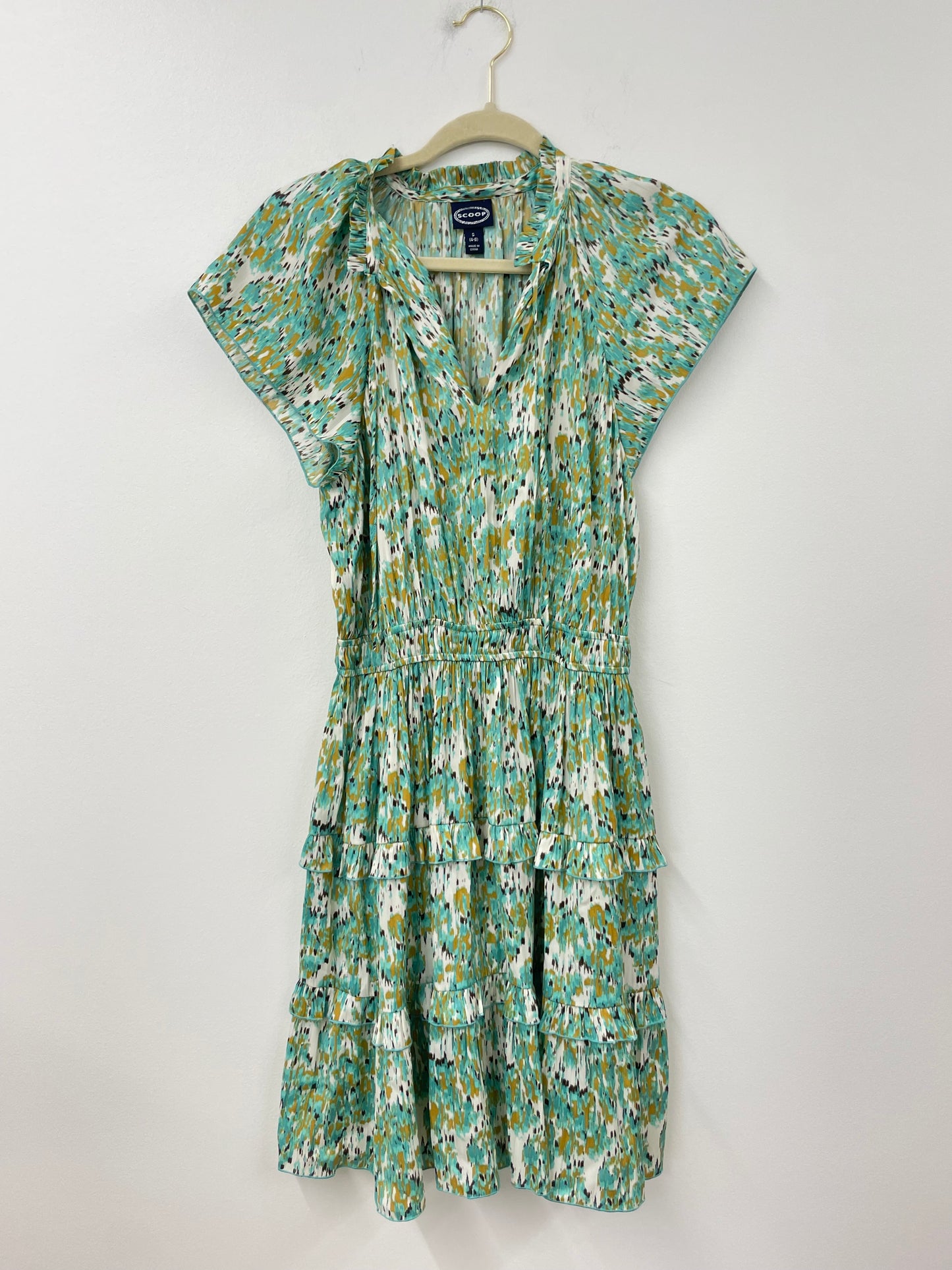Scoop mini ruffle dress Size S / EUC