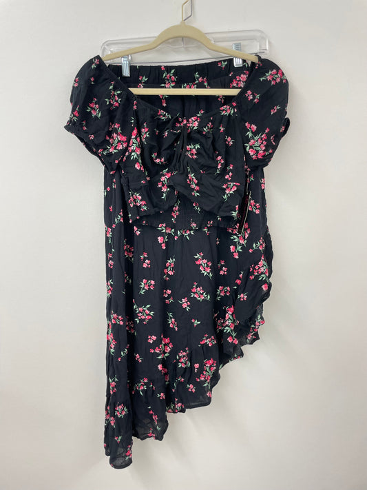 No Boundaries floral top& skirt set Size M / NWT