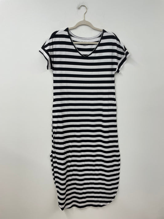 Time and Tru maxi dress Size S / EUC