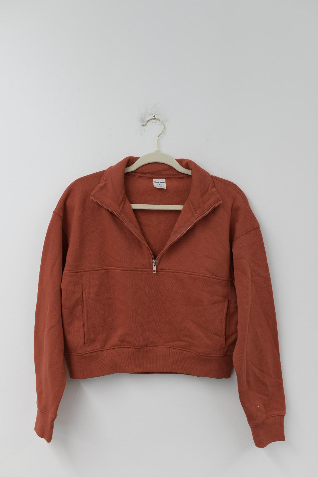 No Boundaries crop pullover Size S / EUC