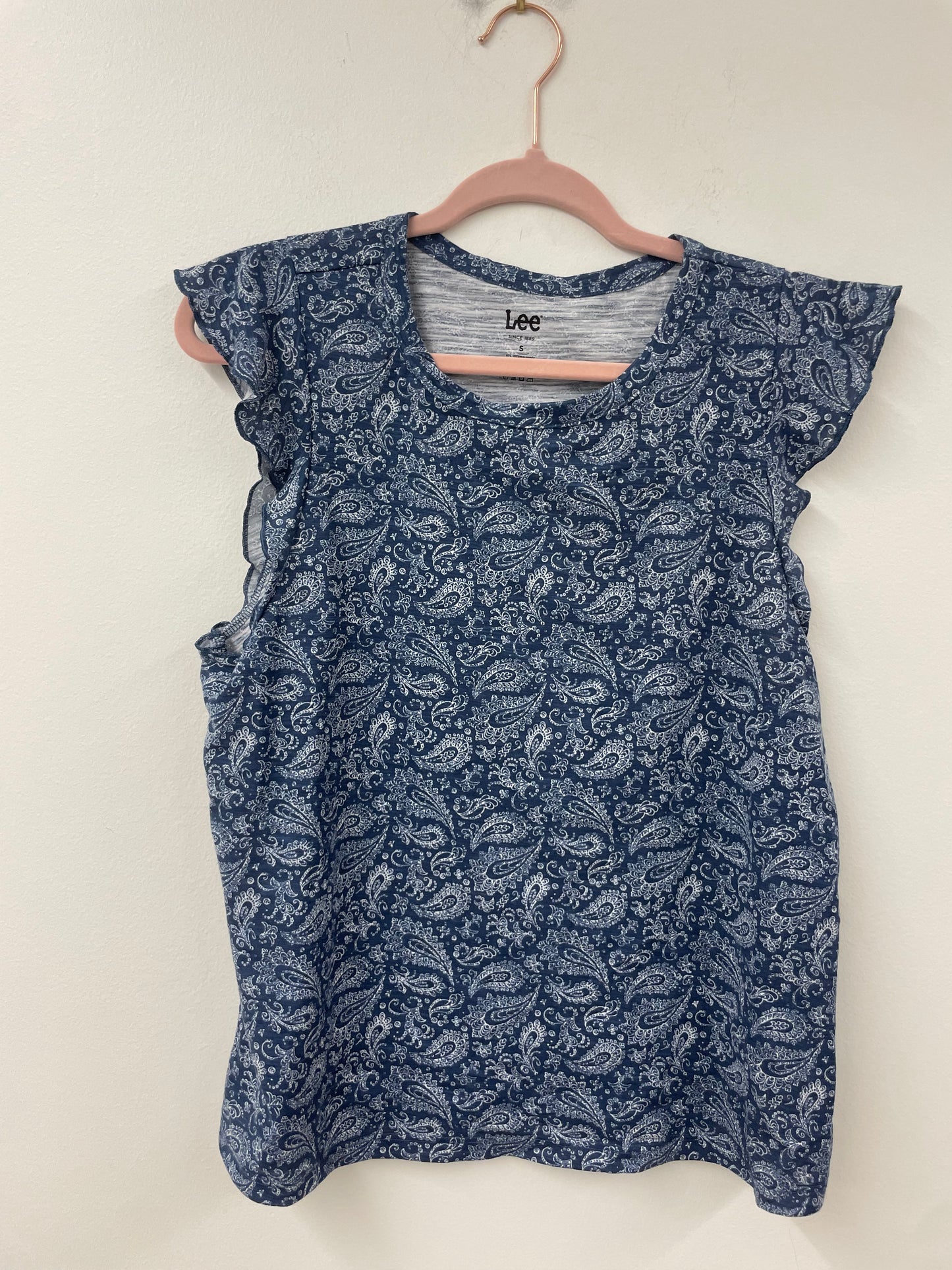 Lee flutter sleeve top Size S / EUC