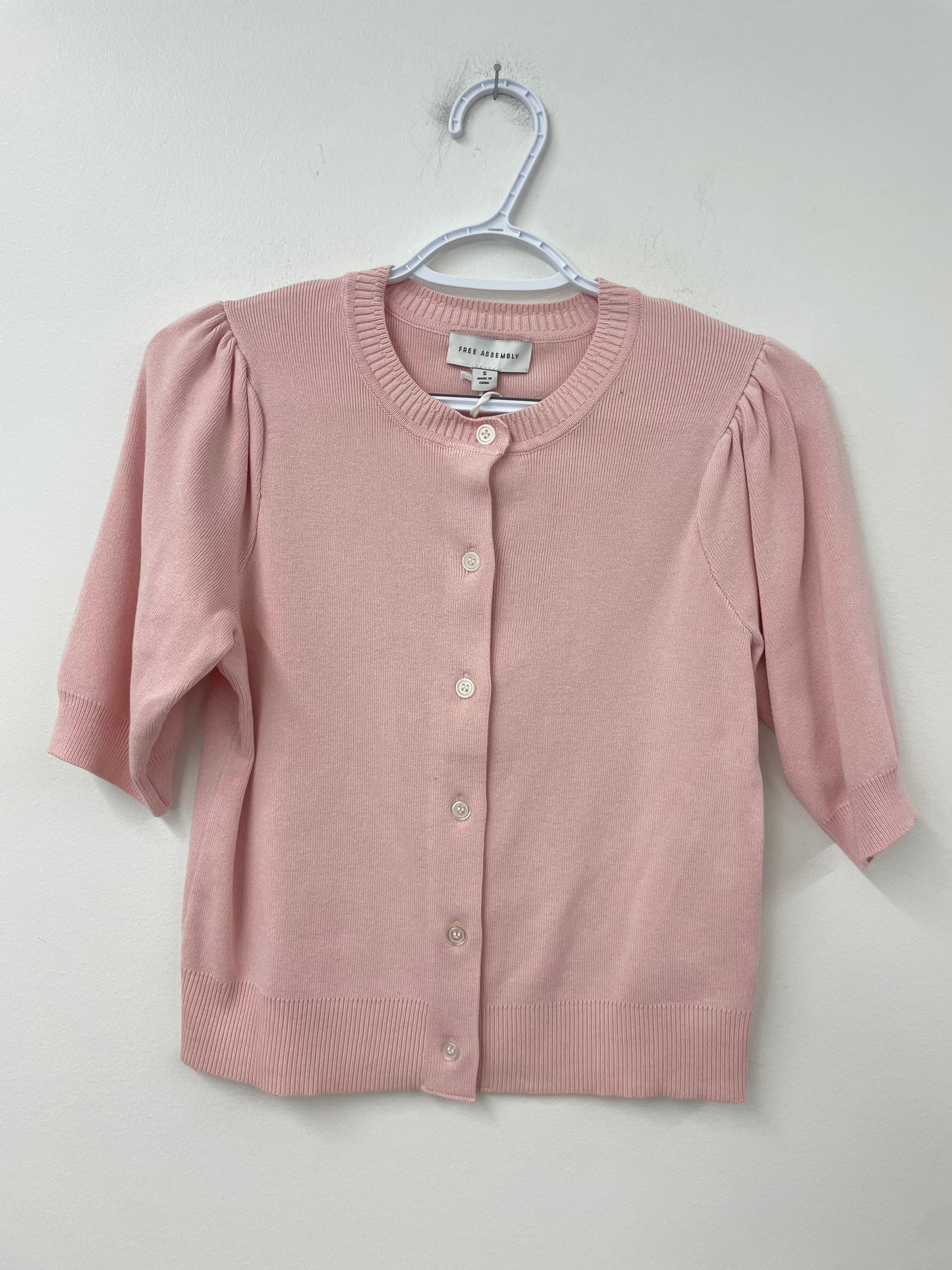 Free Assembly puffed sleeve cardigan sweater Size S / NWT