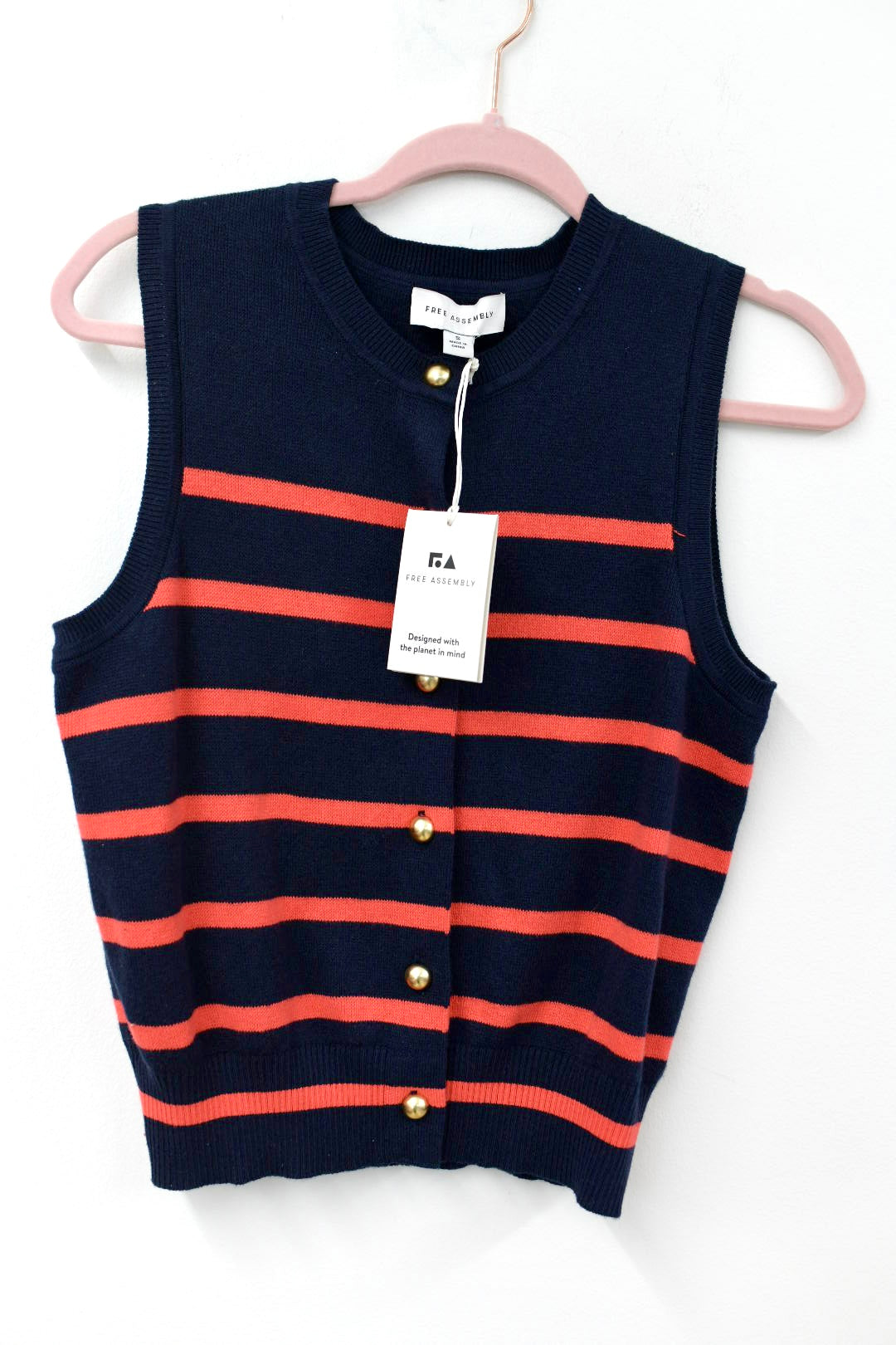 Free Assembly sweater vest Size S / NWT