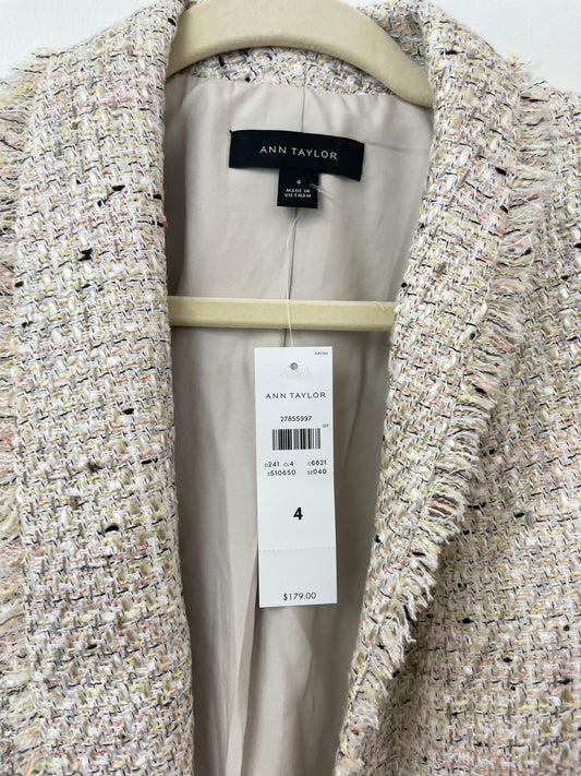 Ann Taylor Tweed blazer Size 4 / NWT