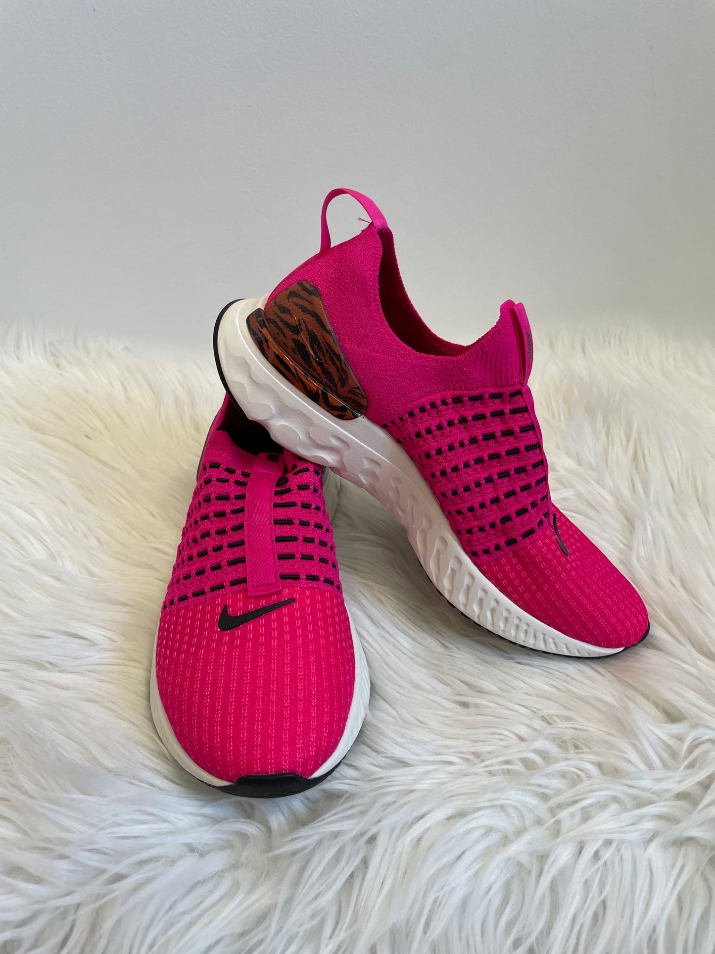 Nike hot pink slip on tennis shoes Size 8.5 New