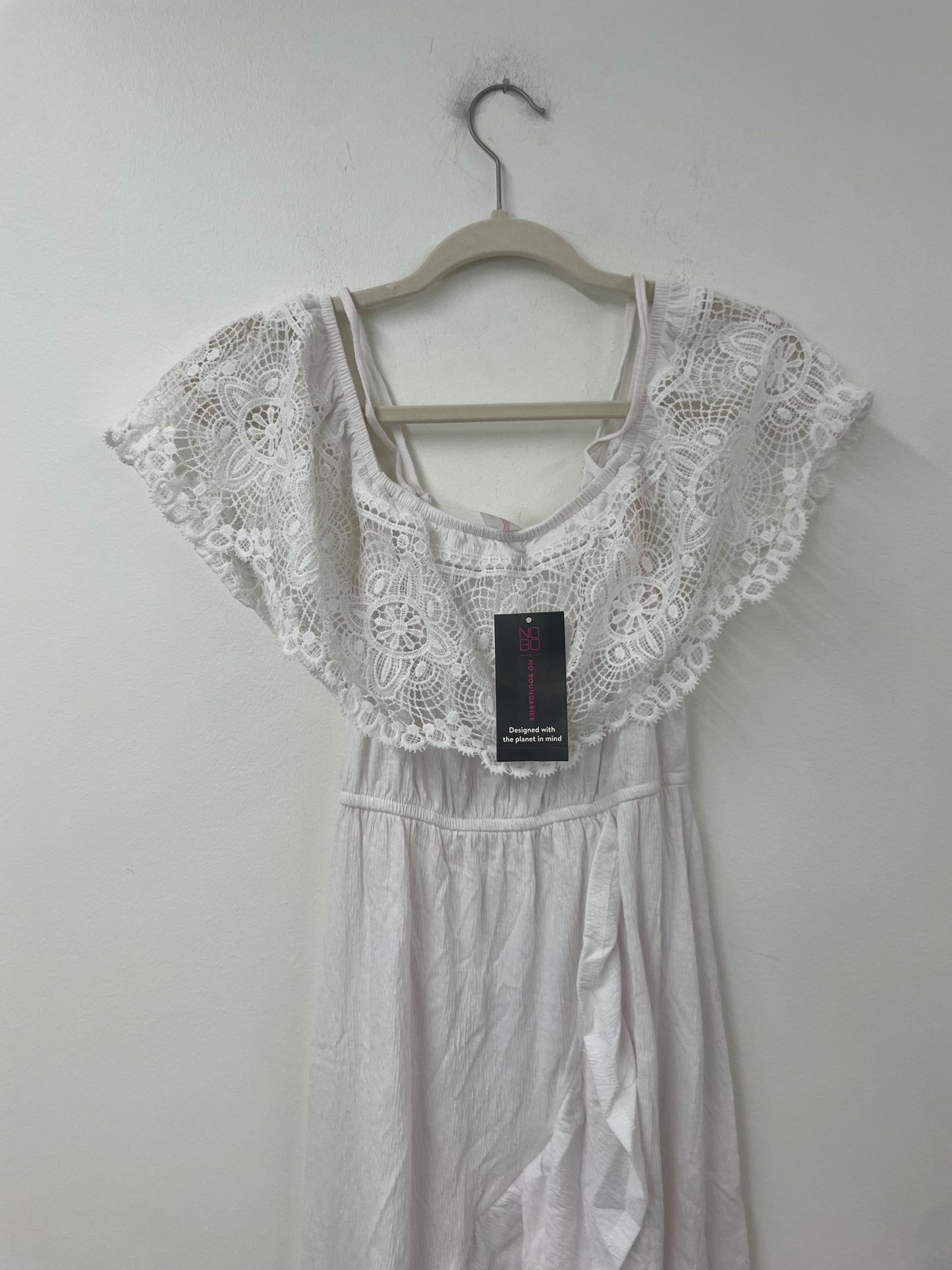 No Boundaries off the shoulder midi dress Size M / NWT
