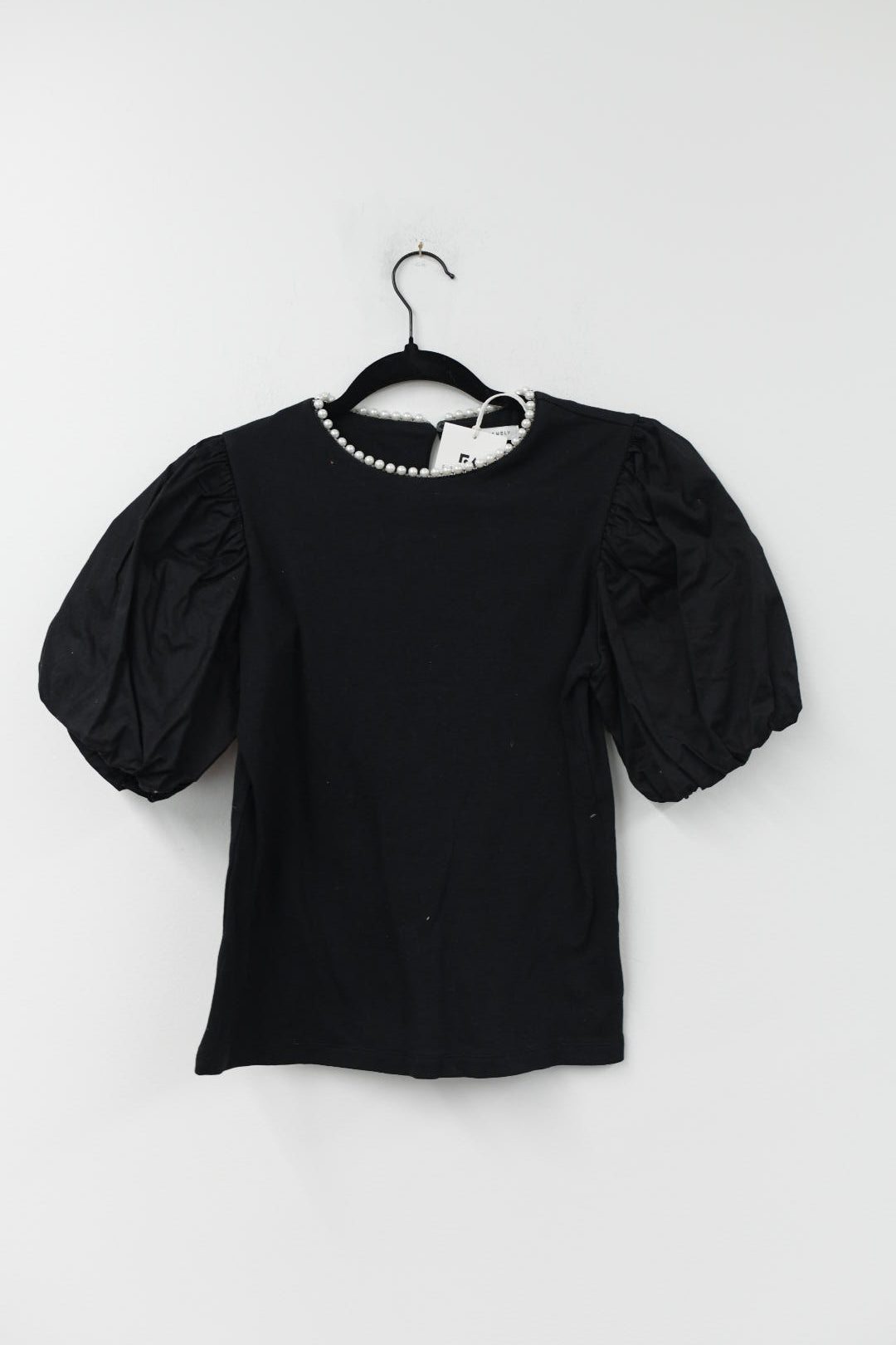 Free Assembly puffed sleeve top with pearl neck detail Size S / NWT