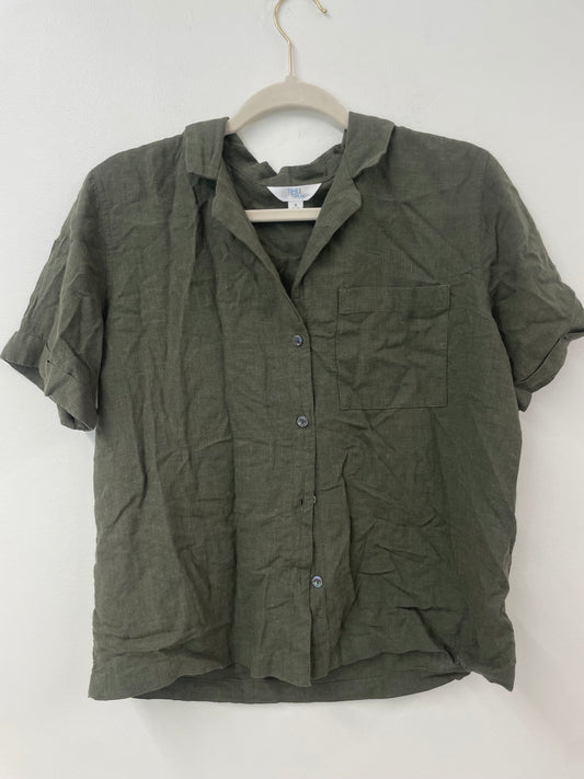 Time and Tru button up short sleeve top Size S / EUC