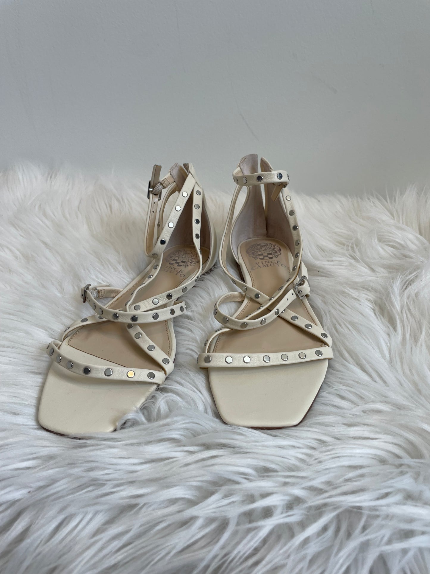 Vince Camuto Seseti Sandal Flat Leather Open Toe Strappy Sandals White 7.5