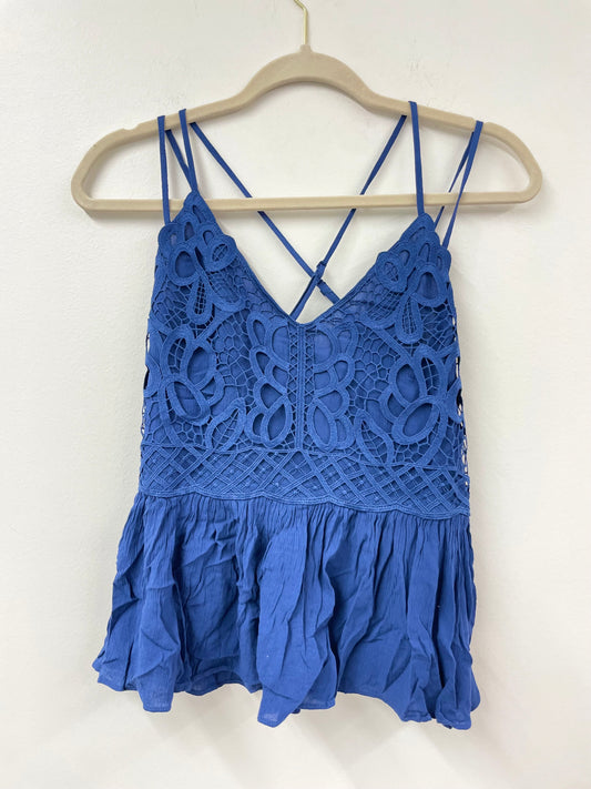 Jessica Simpson crochet top  Size S /NWT