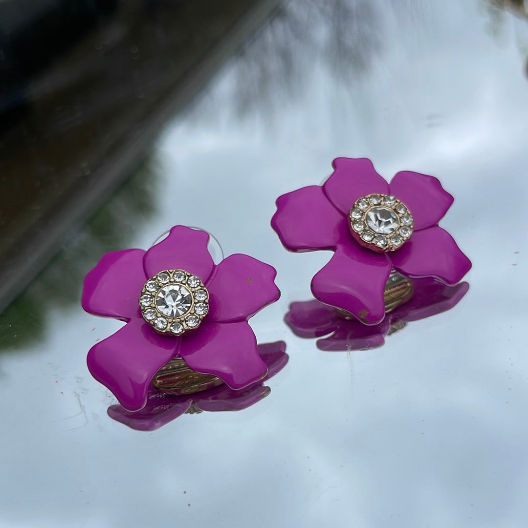 Bauble Bar flower stud earrings